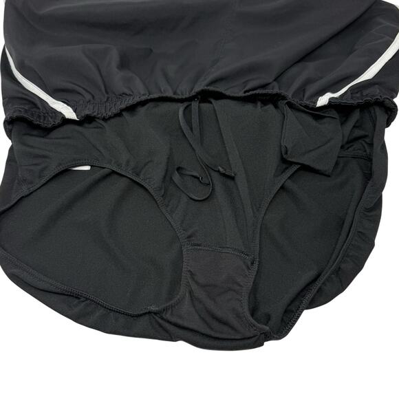 The North Face Women’s Black Running Shorts L w/ White Trim & Built-In Liner - Picture 5 of 8